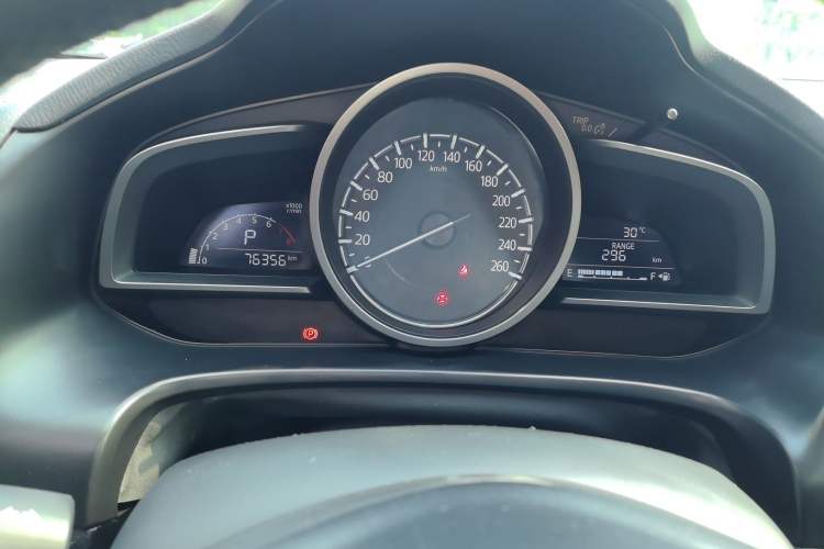 Used Mazda 3 Axela 2017 Sedan 1.5L Automatic Luxury Model China VI Standard