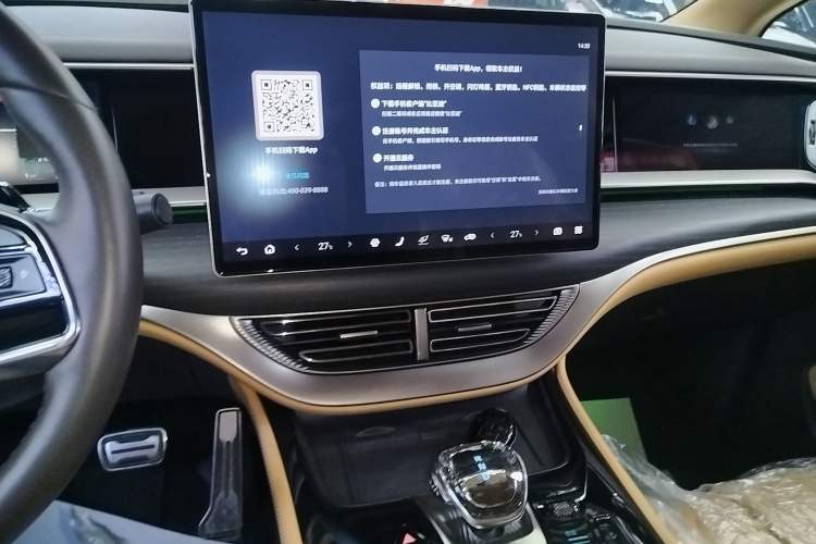 Used Denza D9 2025 DM-i Intelligent Drive 1020 Four-Wheel Drive Flagship Model