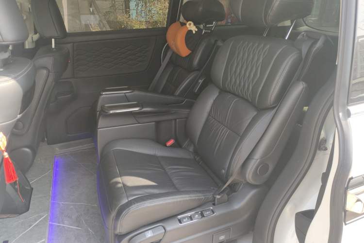 Used Honda Elysion 2022 2.0L eHEV Luxury Edition
