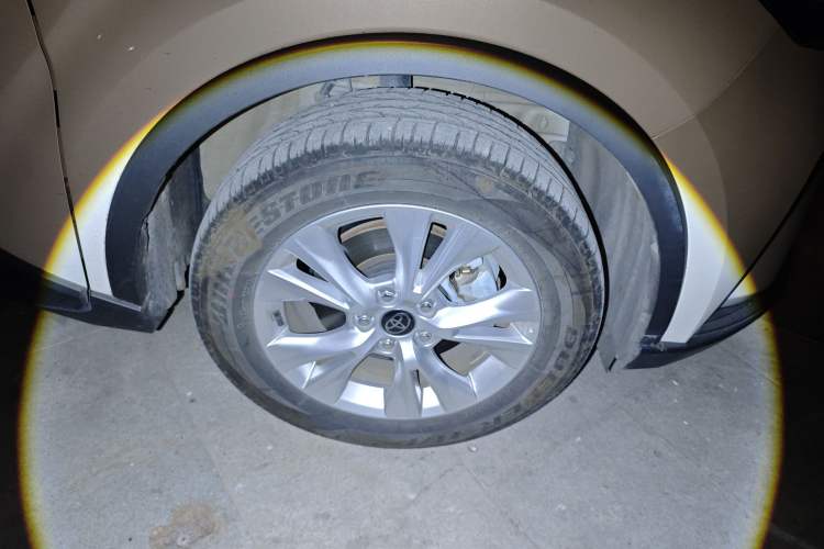 Used Toyota IZOA 2023 2.0L Yixing Version Right Front Wheel Hub