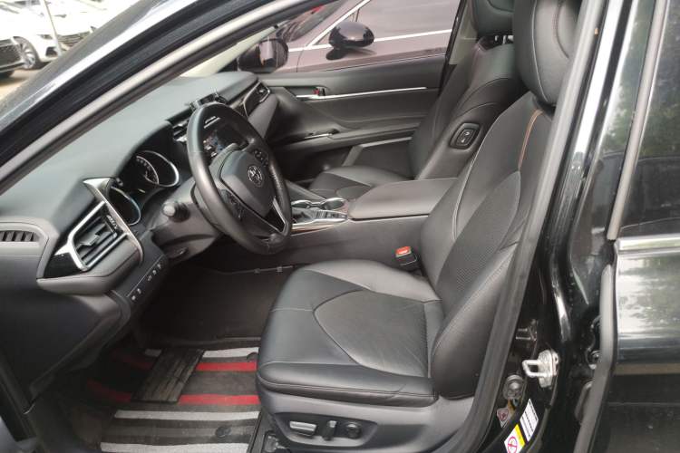 Used Toyota Camry 2018 2.5G Luxury Edition
