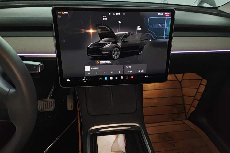 Used Tesla Model Y 2023 Rear-Wheel-Drive Version
