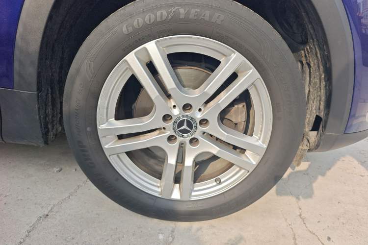 Used Mercedes-Benz GLB 2020 Updated GLB 200 Dynamic Edition Right Front Wheel Hub