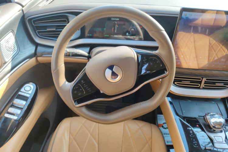 Used Denza D9 2023 DM-i 945 Business Edition Steering Wheel