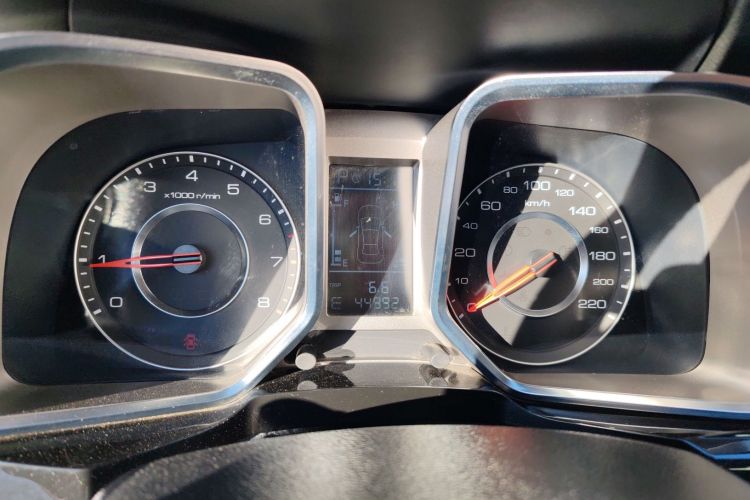 Used Zotye Domy X5 2017 Upgraded Model 1.5T CVT ZhiXian Edition
