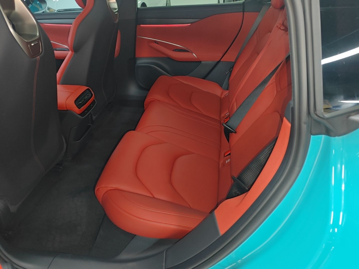 Xiaomi Auto SU7 2024 Rear-Drive Long-Range Intelligent Driving Version — снимка 20