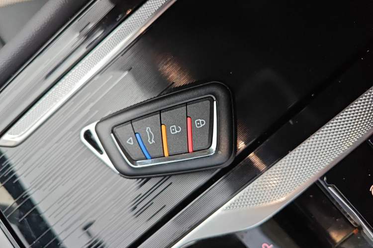 Used Hongqi H6 2024 2.0T ZhiMei Edition
