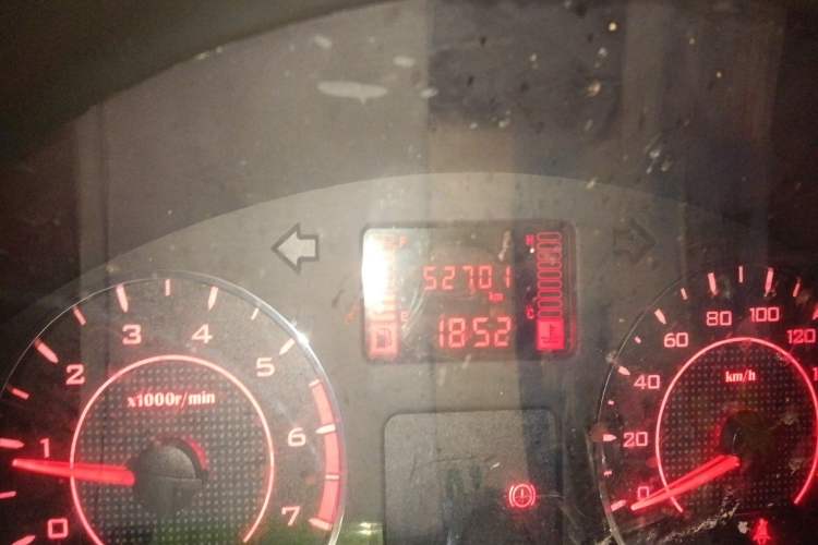 Used Wuling Rongguang S 2021 1.2L Base Model 5-Seater LSI Odometer Close Up