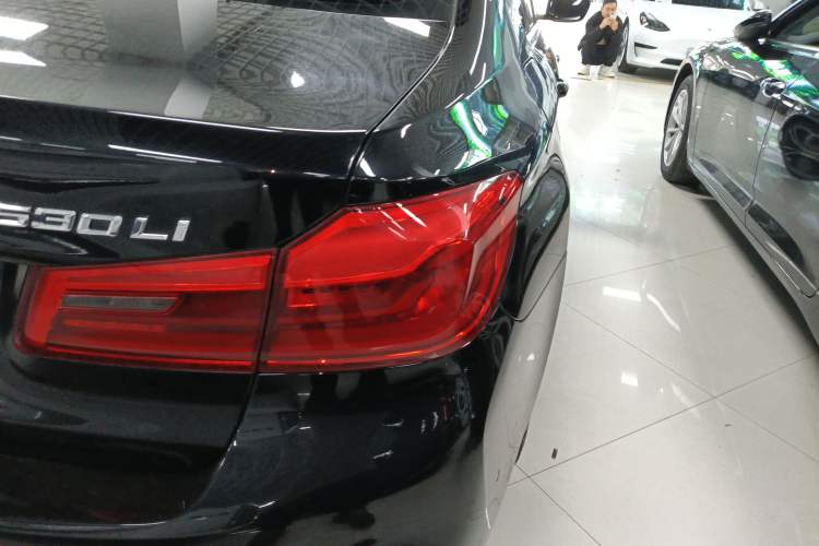 Used BMW 5 Series 2020 530Li Leading Model M Sport Package
