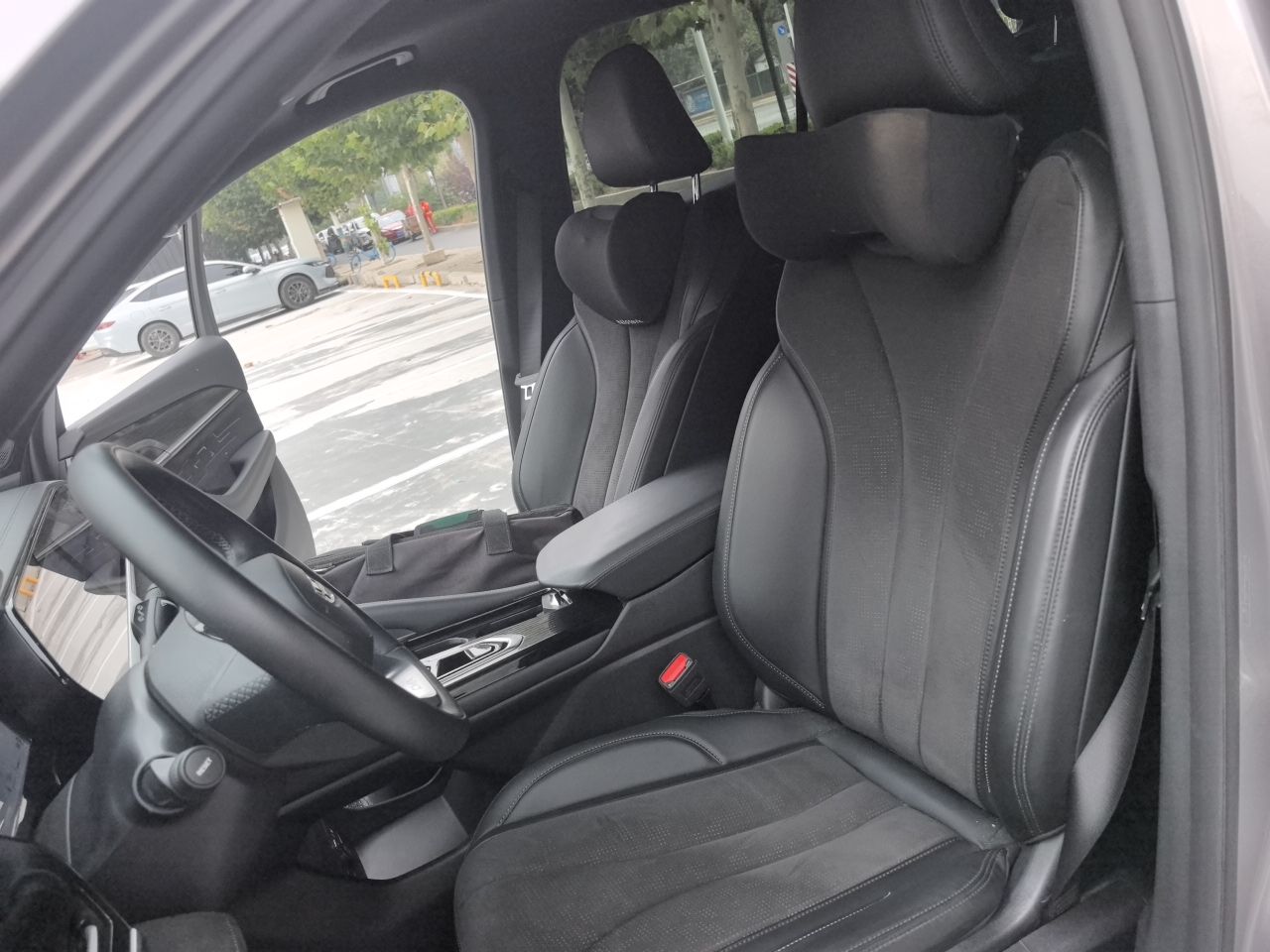 Geely Auto Monjaro L 2024 2.0TD High-Power Automatic Two-Wheel Drive Skyline Edition — снимка 15
