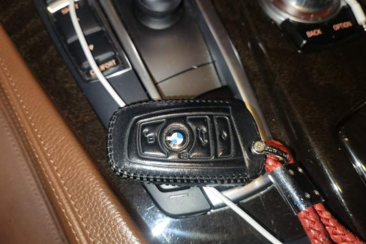 Used BMW 5 Series 2017 525Li Leading Model
