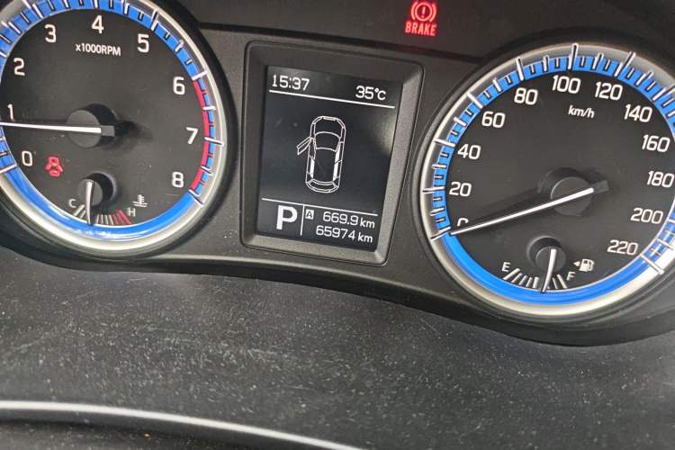 Used Suzuki S-Cross 2014 1.6L CVT Two-Wheel Drive Entry Model