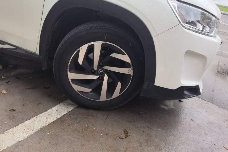 Used Citroen C3-XR 2015 1.6L Automatic Pioneer Model Right Front Wheel Hub