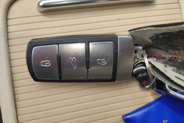 Used Volkswagen Magotan 2012 Revised 1.8TSI Luxury Version Vehicle Key