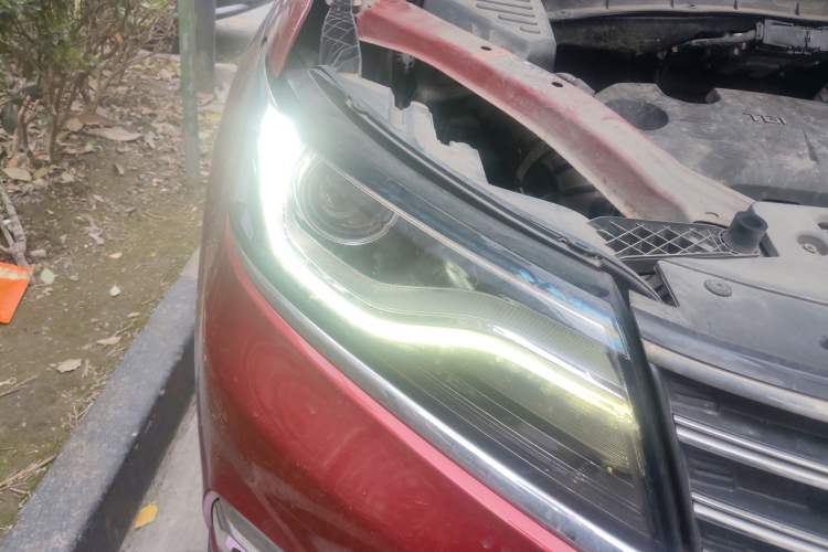 Used Roewe RX5 2016 20T Two-Wheel Drive Automatic Flagship Edition
