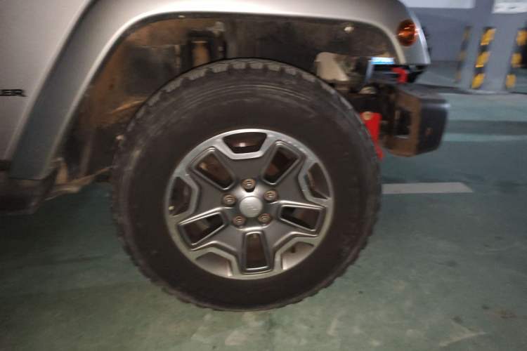 Used Jeep Wrangler 2013 3.6L Sahara two-door model
