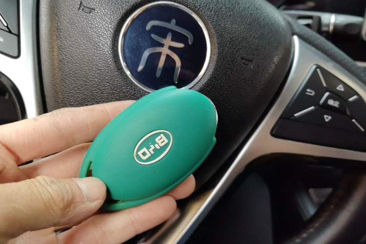 Used BYD Song MAX 2019 1.5T Automatic Smart Connect Ruiyi Model 6-Seater China V Standard Vehicle Key