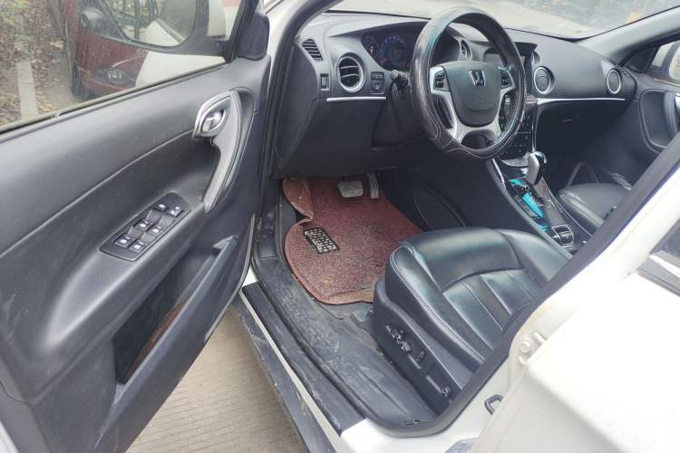 Used Luxgen Great 7 SUV 2014 2.2T Four-Wheel Drive Prestige Version Driver Seat