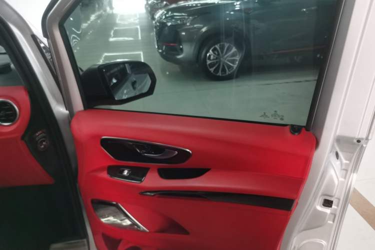 Used Mercedes-Benz Vito 2018 2.0T Business Version China VI Emission Standard