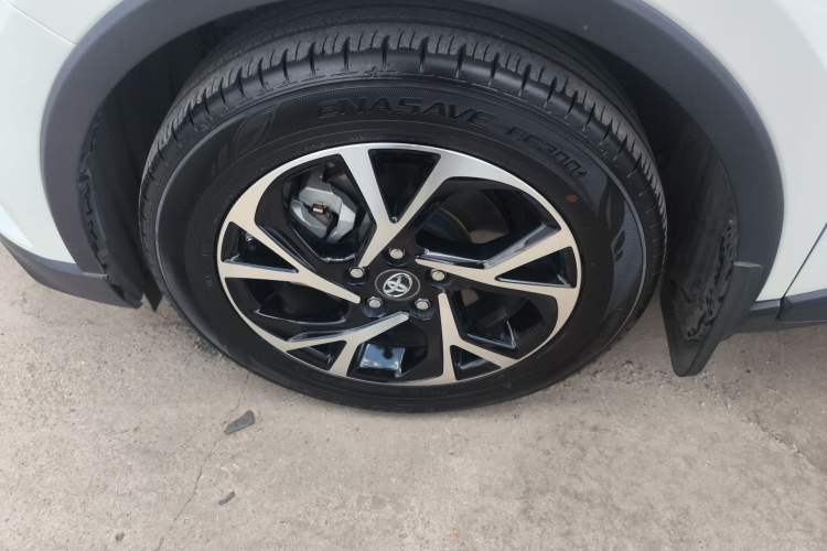 Used Toyota C-HR 2020 2.0L Leading Edition Exterior 4