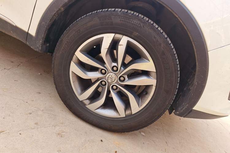 Used BAIC Senova X65 2015 2.0T Automatic Elite Model
