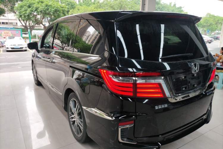 Used Honda Elysion 2019 2.0L Hybrid Luxury Edition