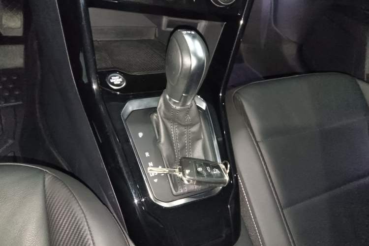 Used Volkswagen T-ROC 2018 280TSI DSG Two-Wheel-Drive Comfort Version China V Standard