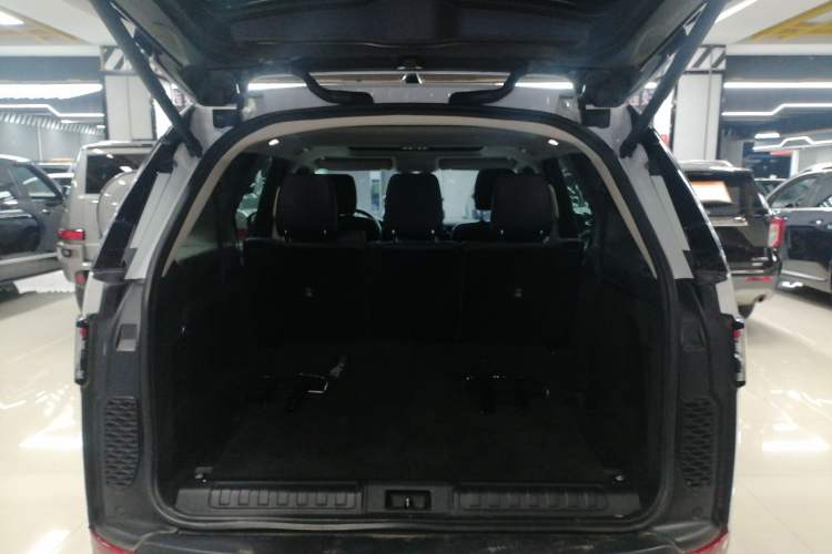 Used Land Rover Discovery 2019 3.0 SC V6 SE
