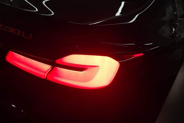 Used BMW 5 Series 2022 Second Facelift 530Li Leading Edition M Sport Package
