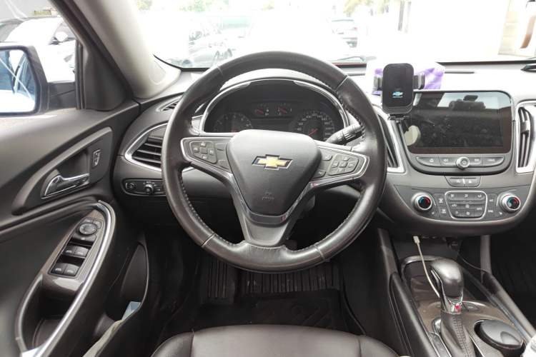 Used Chevrolet Malibu XL 2021 535T Automatic Sport Edition Steering Wheel