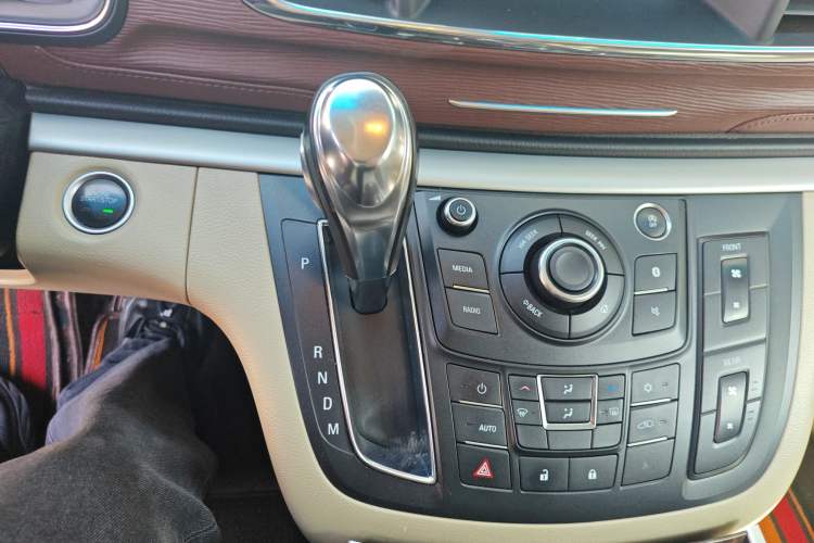 Used Buick GL8 2017 25S Comfort Version China V Standard
