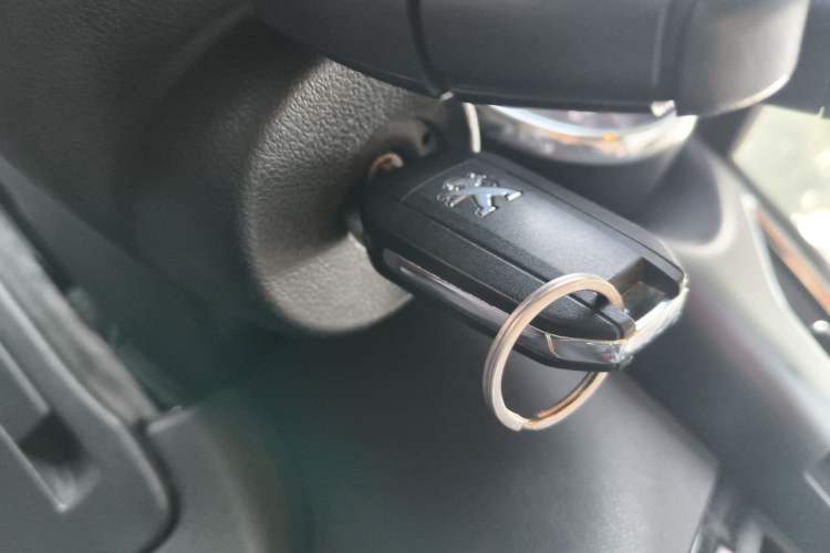 Used Peugeot 3008 2013 1.6THP Automatic Prestige Edition Vehicle Key