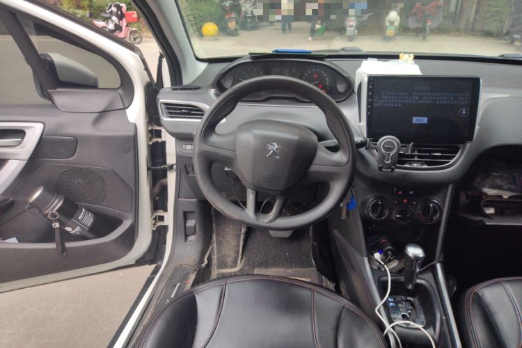 Used Peugeot 2008 2014 1.6L Automatic Trend Edition Steering Wheel