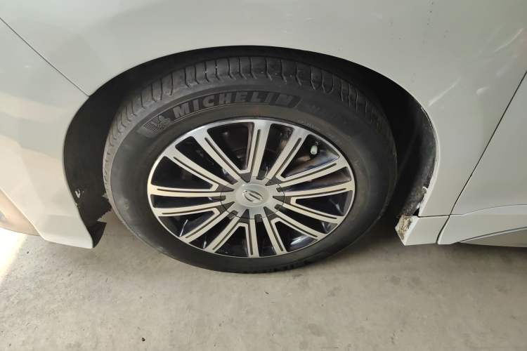 Used GAC Trumpchi M8 2021 Master Series 390T Prestige Edition Left Front Wheel Hub