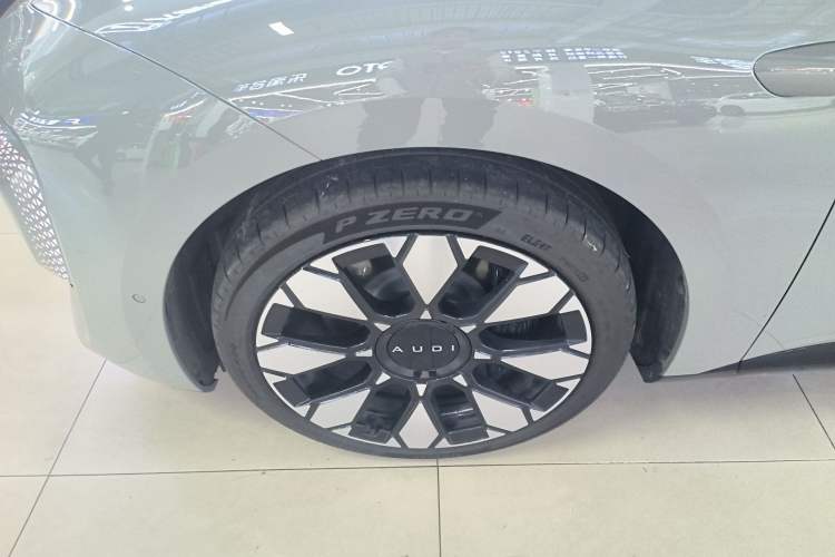 Used Audi E5 Sportback 2026 Flagship Quattro Model Left Front Wheel Hub