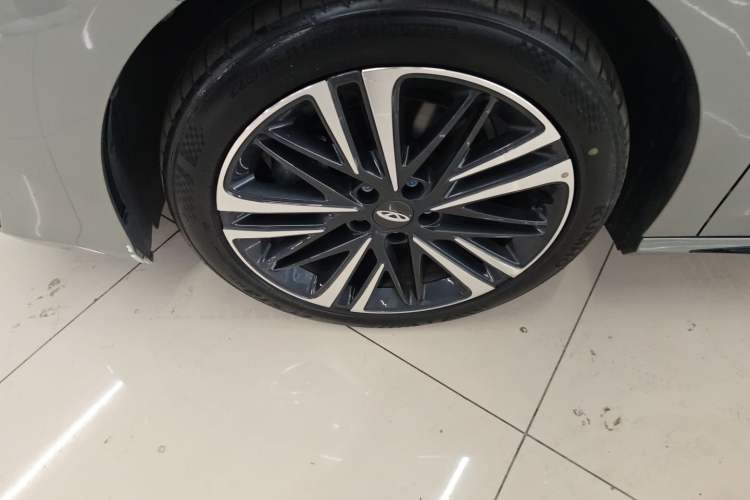 Used Chery Arrizo 8 2023 High-Performance Edition 2.0T DCT Powerfully Equipped