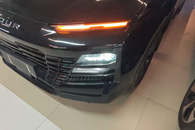 Used JETOUR Dashing 2023 1.5T DCT Starlight Shine Pro Edition