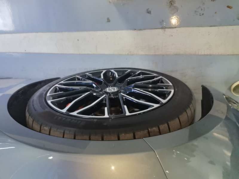 Used Zeekr 001 2025 YOU Edition 100 kWh All-Wheel Drive — 22
