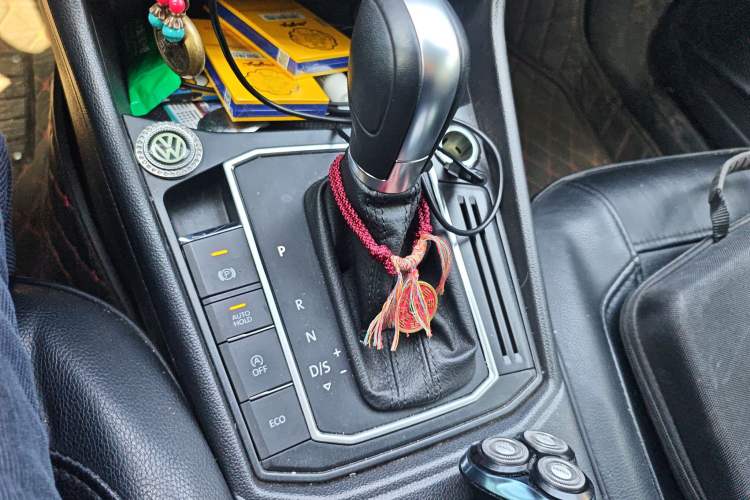 Used Volkswagen Lavida 2023 300TSI DSG Full-Comfort Edition Gear Lever