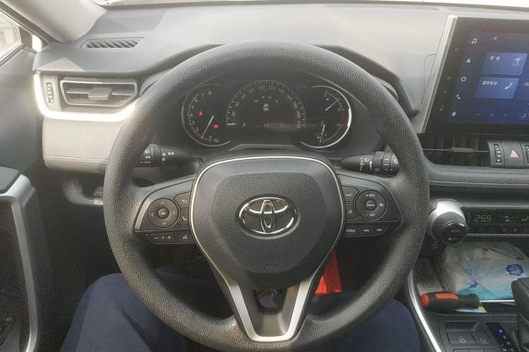 Used Toyota RAV4 2021 2.0L CVT Two-Wheel Drive Fashion Edition