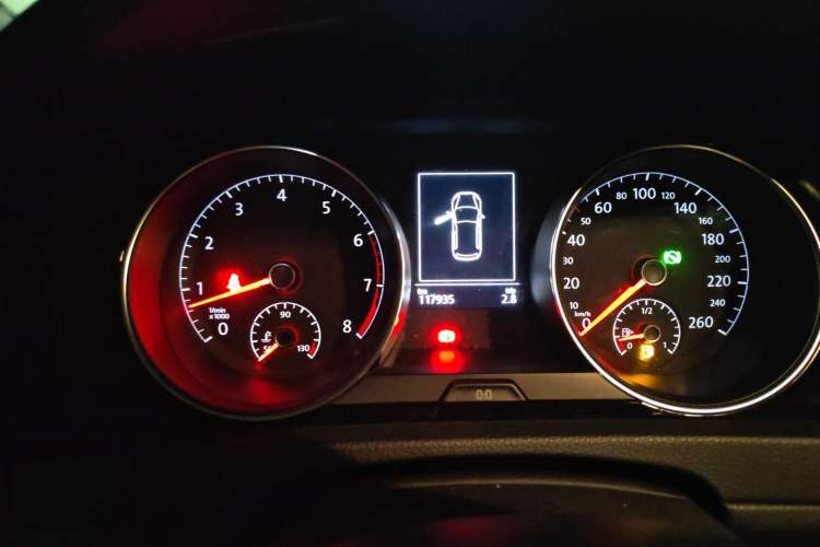 Used Volkswagen Golf 2015 1.4TSI Automatic Flagship Model Instrument Cluster