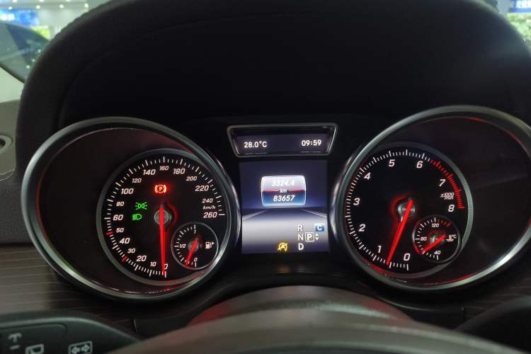 Used Mercedes-Benz GLE 2018 GLE 320 4MATIC Dynamic Edition Collector's Edition Instrument Cluster