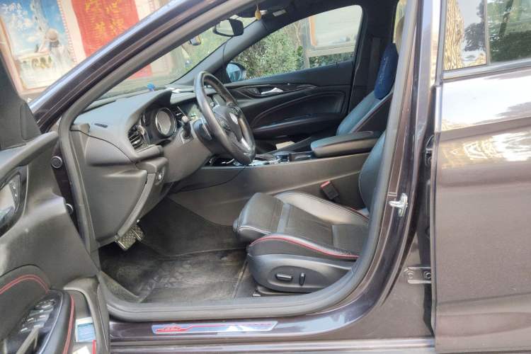 Used Buick Regal 2017 GS 28T Luxury Model
