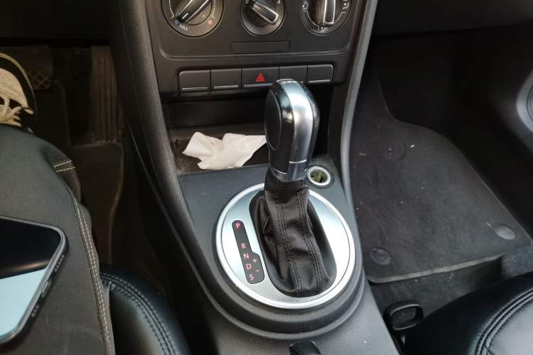 Used Volkswagen Beetle 2014 1.2TSI Fashion Edition Gear Lever