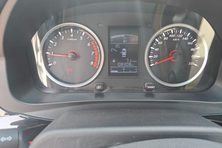 Used FORTHING T5 2021 1.6L Manual Comfort Model Odometer Close Up