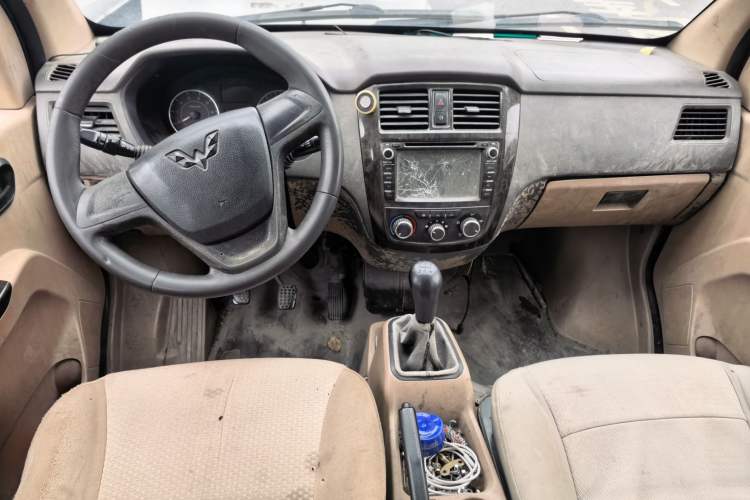 Used Wuling Rongguang 2014 1.2L S Standard Model
