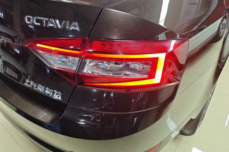 Used Skoda Octavia 2019 TSI230 DSG Luxury Edition