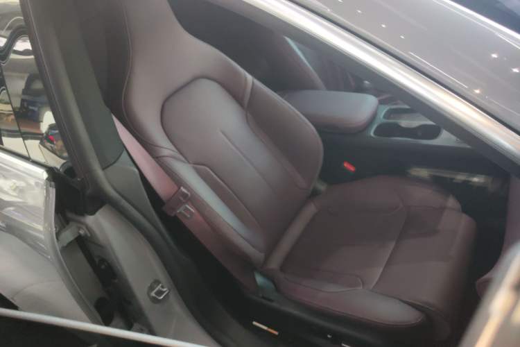 Used Nio ET5T 2023 75 kWh Touring