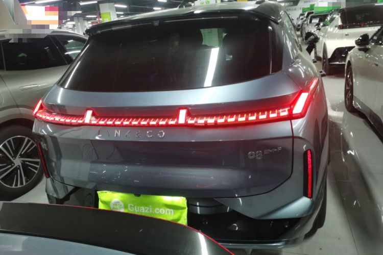 Used Lynk & Co 08 EM-P 2025 220 km All-Wheel-Drive Performance Halo Rear