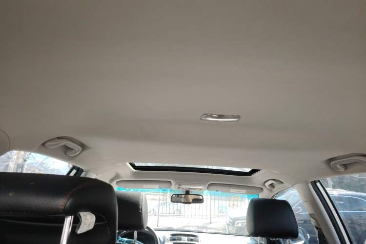 Used BYD S6 2014 2.4L Automatic Prestige 5-Seater

